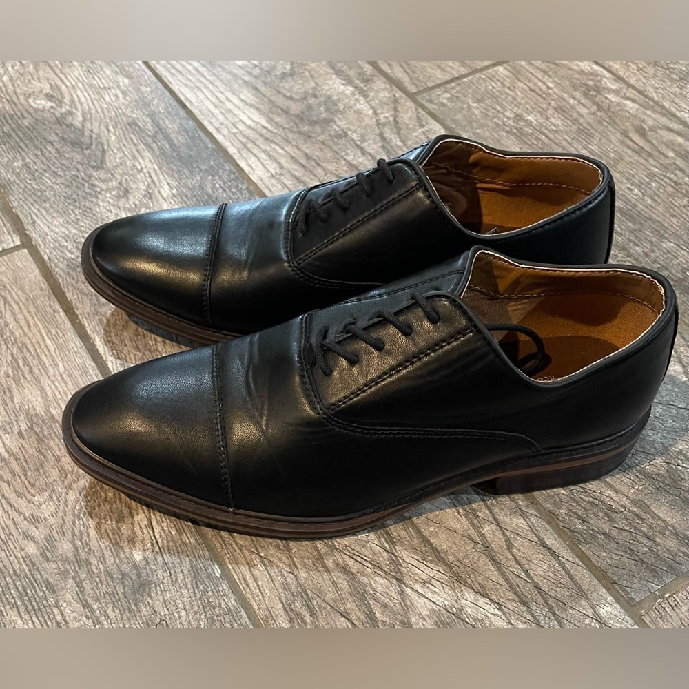 Men’s Leo Oxford Dress Shoes - Size 9.5